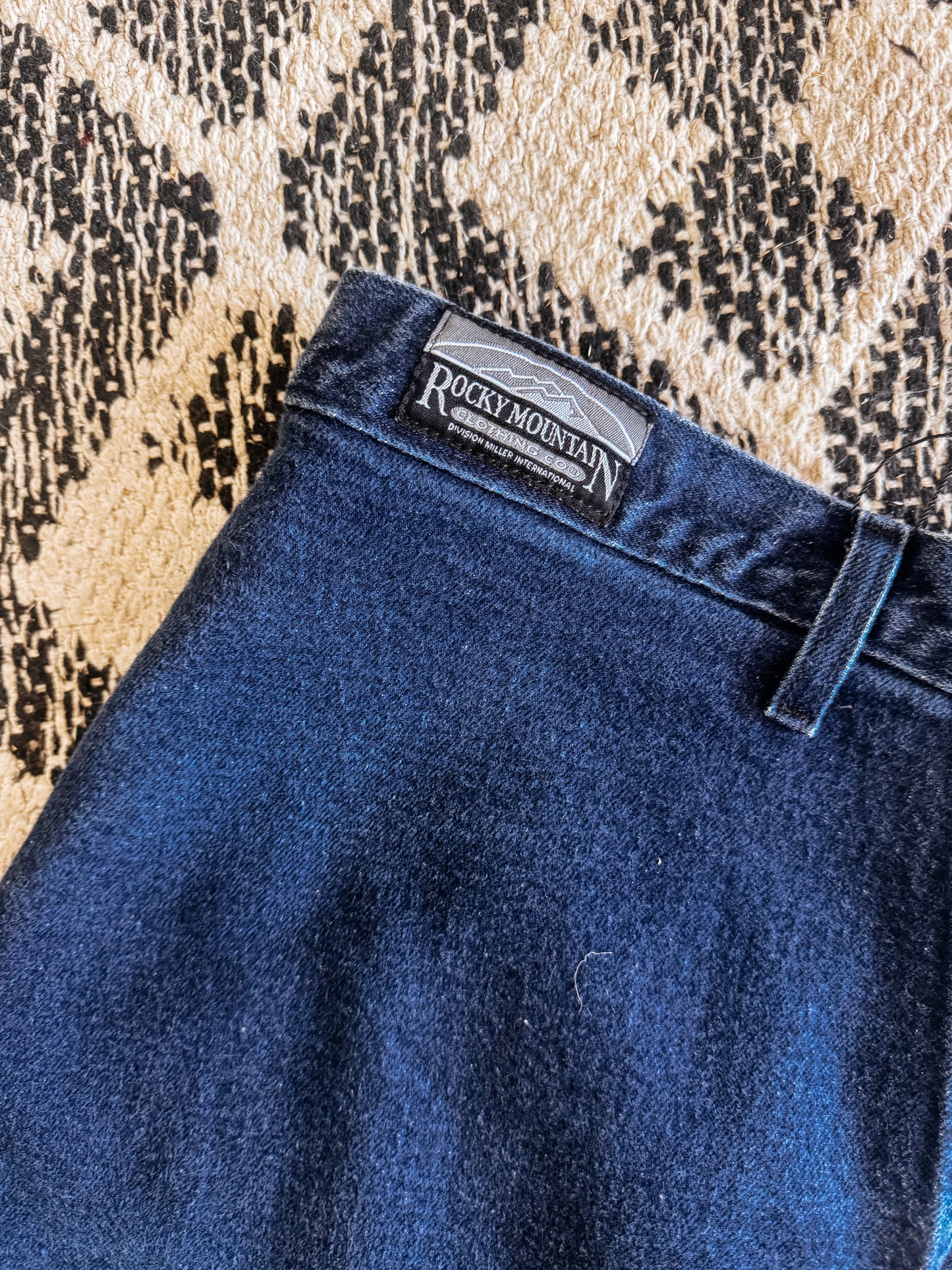 Lily Vintage Rockies 18